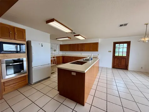 337 W Cattle Drive Onalaska TX 77360