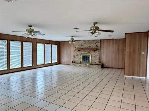 337 W Cattle Drive Onalaska TX 77360