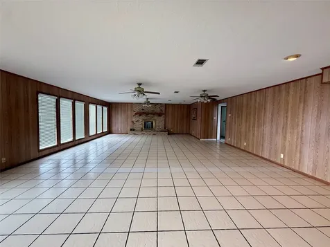 337 W Cattle Drive Onalaska TX 77360