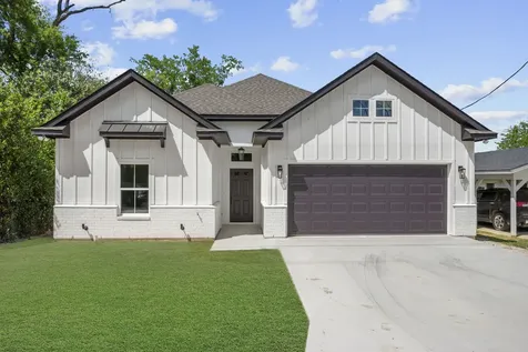 312 Morehead Street E Franklin TX 77856