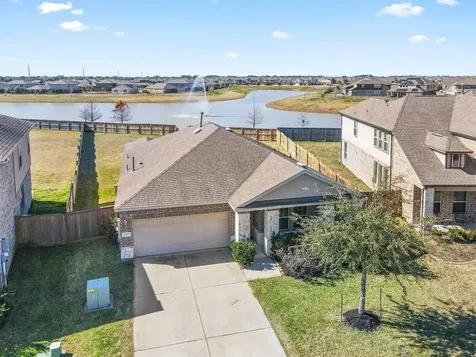 2225 Windy Sail Drive Texas City TX 77568