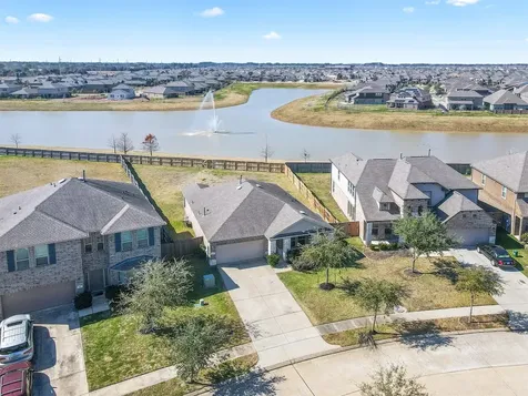 2225 Windy Sail Drive Texas City TX 77568