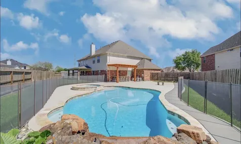 2402 Leslie Lane Deer Park TX 77536