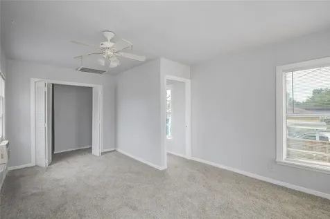 1427 W 6th Street Freeport TX 77541