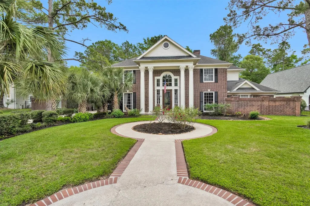 6 S Brokenfern Drive The Woodlands TX 77380