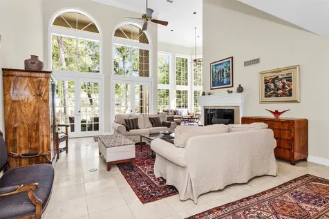6 S Brokenfern Drive The Woodlands TX 77380
