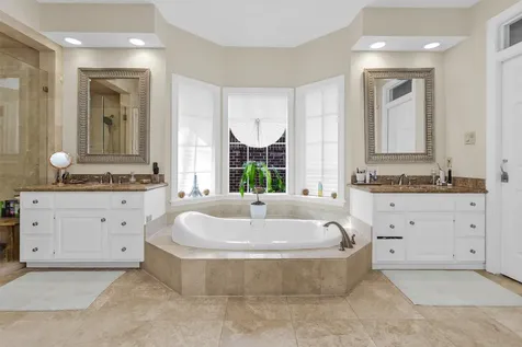 6 S Brokenfern Drive The Woodlands TX 77380