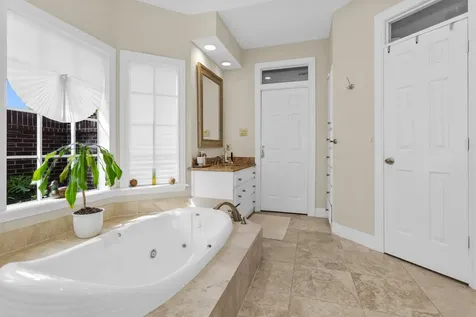 6 S Brokenfern Drive The Woodlands TX 77380
