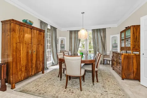 6 S Brokenfern Drive The Woodlands TX 77380