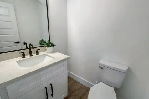 1207 Dewalt Street Houston TX 77088