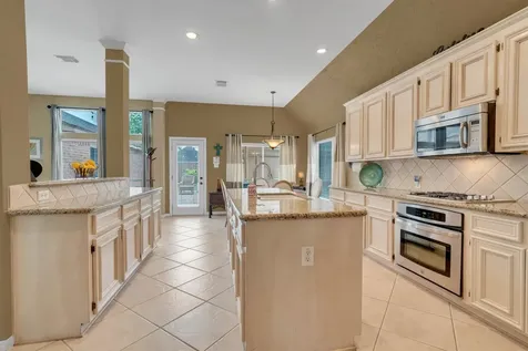 11727 Lochberry Court Tomball TX 77377