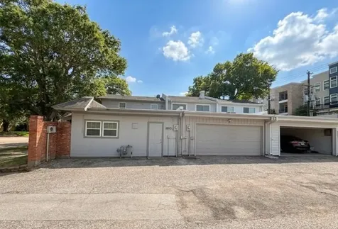 1789 Saxony Lane Houston TX 77058