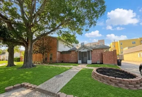 1789 Saxony Lane Houston TX 77058