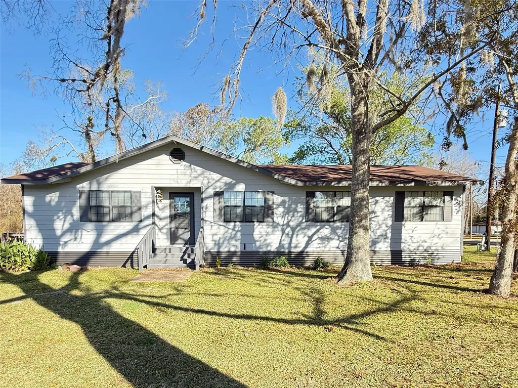 210 N Mattson Street West Columbia TX 77486