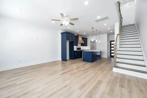 8602 Hoffman Street Houston TX 77016