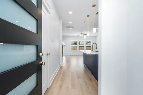 8602 Hoffman Street Houston TX 77016