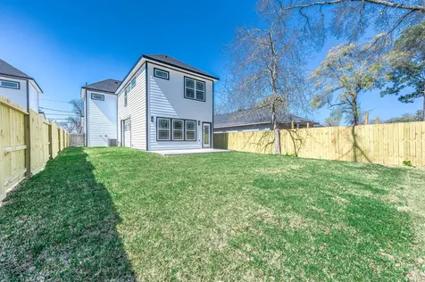 8602 Hoffman Street Houston TX 77016