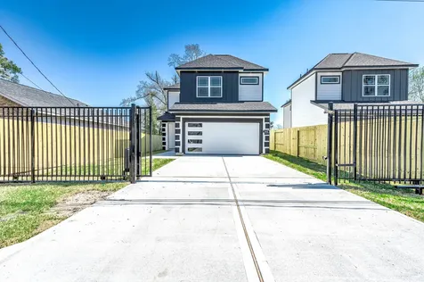 8602 Hoffman Street Houston TX 77016