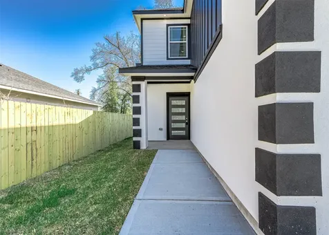 8602 Hoffman Street Houston TX 77016