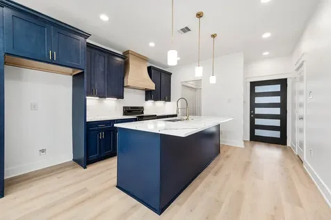 8602 Hoffman Street Houston TX 77016