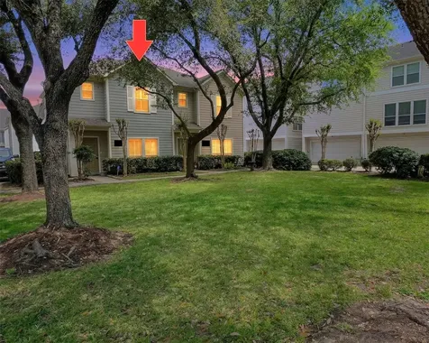 850 W Heights Hollow Lane Houston TX 77007