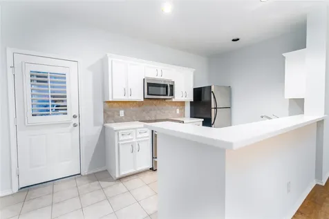 850 W Heights Hollow Lane Houston TX 77007