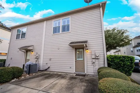 850 W Heights Hollow Lane Houston TX 77007