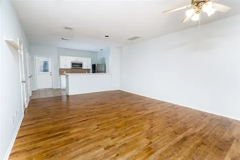 850 W Heights Hollow Lane Houston TX 77007