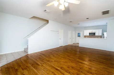 850 W Heights Hollow Lane Houston TX 77007
