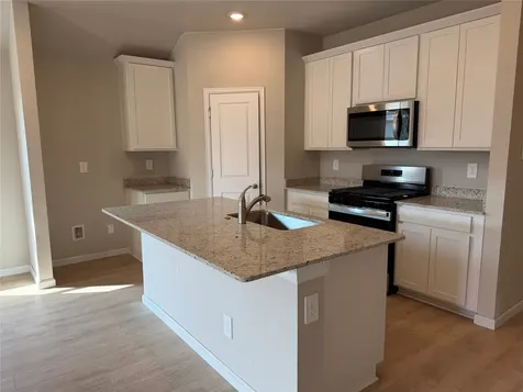 1721 San Jacinto Brenham TX 77833