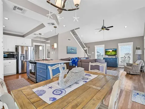 3902 Warrior Court Galveston TX 77554
