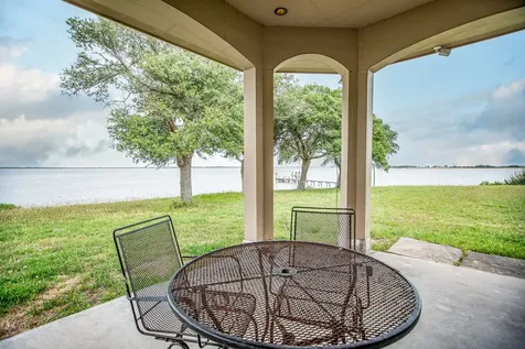 842 County Road 478 Palacios TX 77465