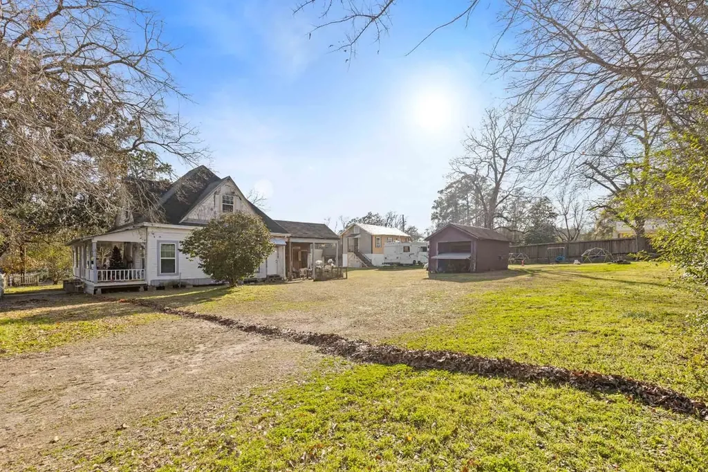 304 W Wheat Street Woodville TX 75979