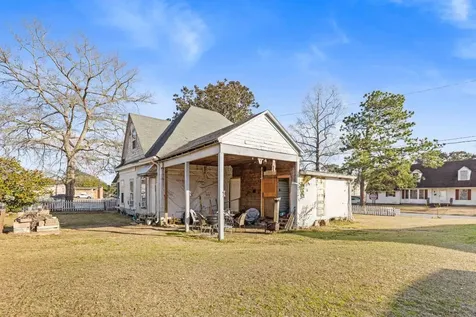 304 W Wheat Street Woodville TX 75979