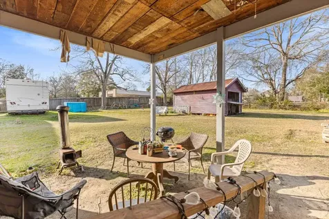 304 W Wheat Street Woodville TX 75979