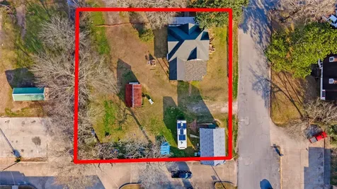 304 W Wheat Street Woodville TX 75979