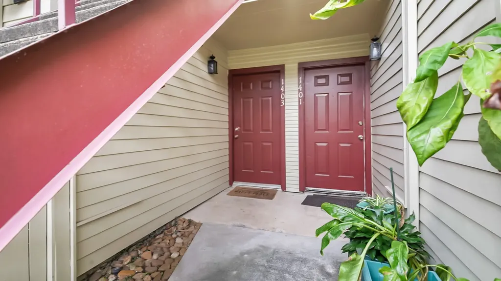 2120 El Paseo Street 1403 Houston TX 77054