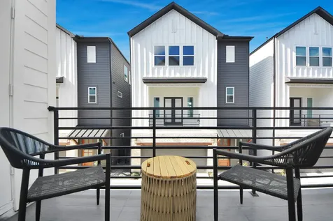 923 Fisher Street E Houston TX 77018