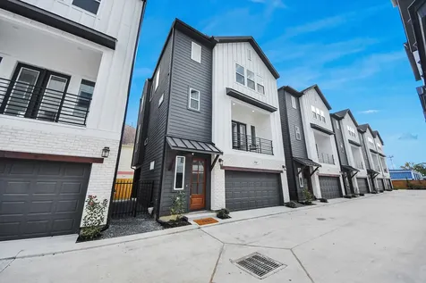 923 Fisher Street E Houston TX 77018