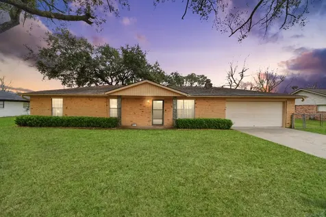 1722 Maryon Street Baytown TX 77523