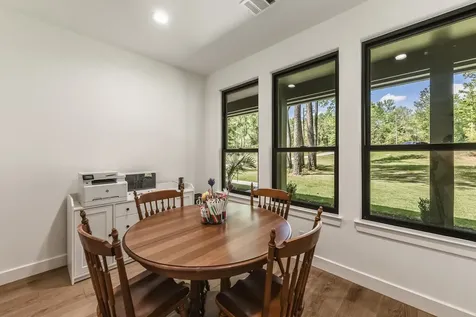 157 Wagon Pass Drive Huntsville TX 77340