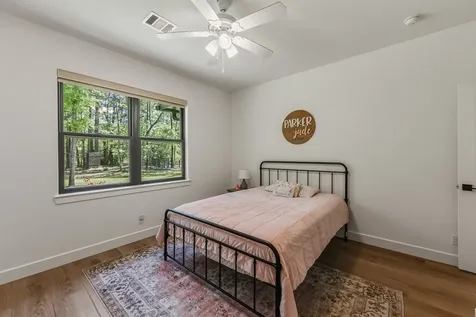 157 Wagon Pass Drive Huntsville TX 77340