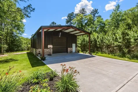 157 Wagon Pass Drive Huntsville TX 77340