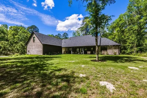 157 Wagon Pass Drive Huntsville TX 77340