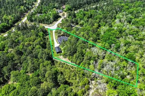 157 Wagon Pass Drive Huntsville TX 77340