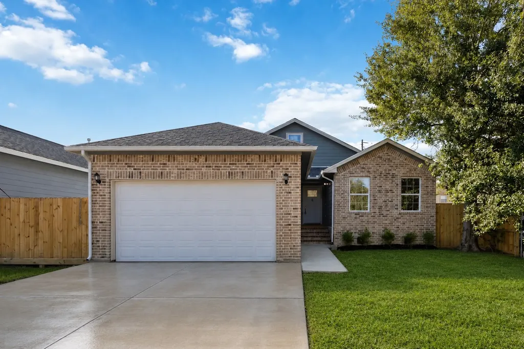 3205 Nebraska Street Baytown TX 77520