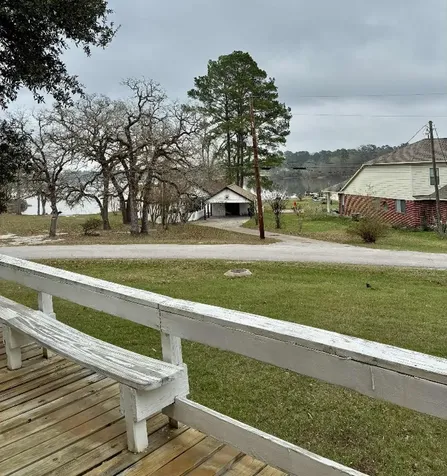 57 Lake Shore Lane Riverside TX 77320