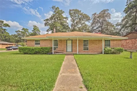 1914 Woodway Drive Woodbranch TX 77357