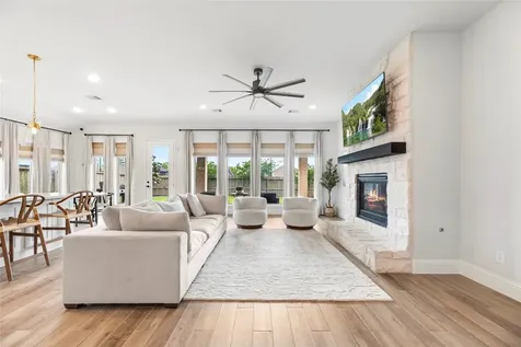 1907 Creekwood Cove Missouri City TX 77459