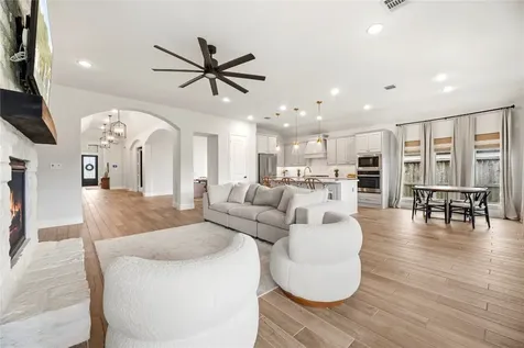 1907 Creekwood Cove Missouri City TX 77459